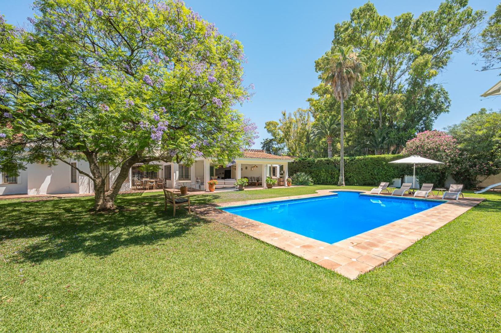 Banus 10 Minutos Villa เอสเตโปนา ภายนอก รูปภาพ
